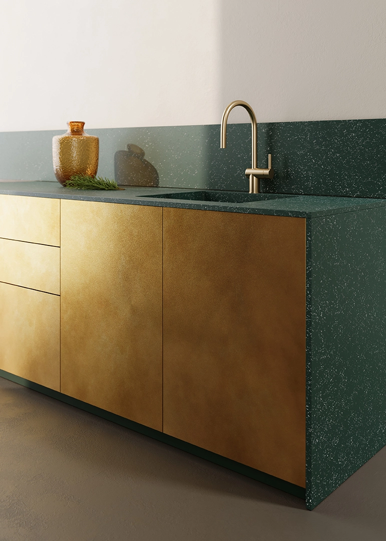 Dettaglio superficie Hempstone verde mineralizzato con riflessi metallici per cucina su misura